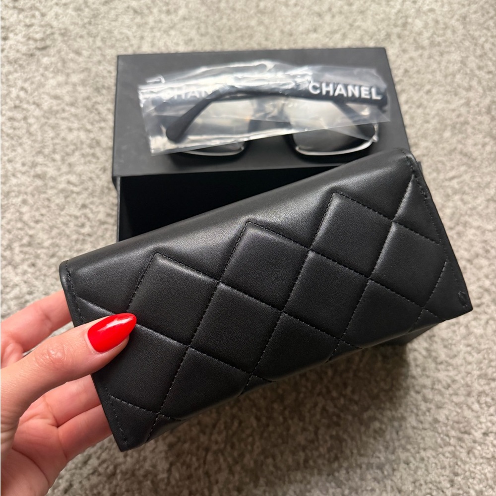 CHANEL like new full set Black Sunglasses - Picture 5 of 6